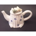 Cute little tea pot with vegetables on lif - in perfect condition