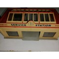 Vintage Dinky Toys | Service Station Building | No. 785