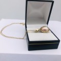 *9CT GOLD PEARL PENDANT & NECKLACE* R1 BIDS!