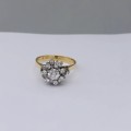 *18CT GOLD DIAMOND SOLITAIRE CLUSTER RING* 0.60CT DIAMONDS!