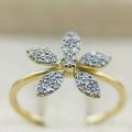 EXCELLENT YELLOW GOLD DIAMOND FLOWER CLUSTER RING