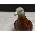 STRIKING AND BEAUTIFULLY CRAFTED BESWICK PORCELAIN PIGEON FIGURINE