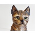 EXQUISITE VINTAGE HARVEY KNOX STRIPED CAT FIGURINE WITH GLASS EYES