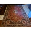 BEAUTIFUL LARGE VINTAGE PURE WOOL HAND KNOTTED PERSIAN CARPET, 2.60 X 1.76 METRES