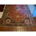 BEAUTIFUL LARGE VINTAGE PURE WOOL HAND KNOTTED PERSIAN CARPET, 2.60 X 1.76 METRES