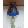 STUNNING TIFFANY STYLE LAMP ON A GENUINE ALABASTER LAMP STAND, WORKING