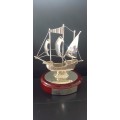 WOW!!!! Replica( Pinta) Christopher Columbus Ship - Issue By SLI Shippers - In Display Case