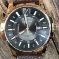 Curren Luxury Men's Wrist Watch with Leather Strap.