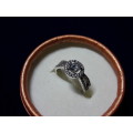 BEAUTIFUL SOLID GENUINE STERLING SILVER RING IN PERFECT CONDITION