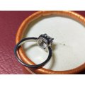 LOVELY GENUINE SOLID STERLING SILVER RING IN EXCELLENT CONDITION