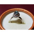VINTAGE SOLID STERLING SIVER RING WITH BROKEN STONE - [4,3 g]