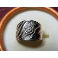 Lovely Genuine Solid Sterling Silver Ring in Excellent Condition - [3,8 g]