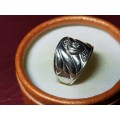 Lovely Genuine Solid Sterling Silver Ring in Excellent Condition - [3,8 g]