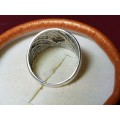 Lovely Genuine Solid Sterling Silver Ring in Excellent Condition - [3,8 g]