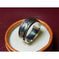 Lovely Large Solid Sterling Silver Swivel Ring In Excellent Condition - [9 g]