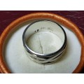 Lovely Large Solid Sterling Silver Swivel Ring In Excellent Condition - [9 g]