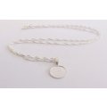 A STERLING SILVER NECKLACE WITH A SMALL STERLING SILVER ST CHRISTOPHER PENDANT