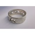 A VINTAGE SOLID STERLING SILVER MEXICAN DESIGNER RING WITH "CUT OUT" DOLPHINS ALL ROUND !! SWEET !!