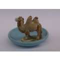 AN ADORABLE VINTAGE CAMEL WHIMTRAY BY WADE OF ENGLAND ....EXCELLENT CONDITION !!