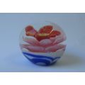 TOO CUTE !! A STUNNING TINY GLASS PAPERWEIGHT WITH FLORAL DETAIL IN GOOD CONDITION !!