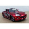 AN ULTRA SPORTY DIE CAST METAL MODEL OF THE MAZDA MX-5 CONVERTIBLE .... FREE COMBINING !!