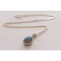 WOW ! A CHARMING SOLID STERLING SILVER PENDANT SET WITH TURQUOISE STONE PLUS A STERLING SILVER CHAIN