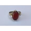 WOW !! A VINTAGE LOOK SOLID STERLING SILVER RING SET WITH A CABOCHON STONE ...POSSIBLY CARNELIAN !!