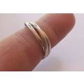 A LOVELY VINTAGE LOOK SOLID STERLING SILVER "RUSSIAN" WEDDING BAND !! COOL PLAYFUL PIECE ...