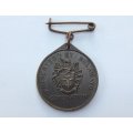 A VINTAGE 1953 BRONZE MEDALLION ISSUED TO COMMEMORATE THE CORONATION OF THE QUEEN !! FREE COMBINING