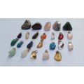 A FASCINATING COLLECTION OF VINTAGE POLISHED GEMSTONE PENDANTS !! NEVER WORN !! OLD JEWELERS STOCK