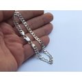 A GOOD QUALITY SOLID STERLING SILVER CURB LINK BRACELET - FULLY STAMPED AND TESTED