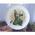A VINTAGE BRITISH MADE DISPLAY PLATE DEPICTING A ROMANTIC CLOWN