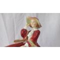 WOW !! A BEAUTIFUL VINTAGE PORCELAIN LADY FIGURE BY ROYAL DOULTON ENTITLED ` TOP O` THE HILL `