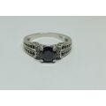 WOW !! AN EYE CATCHING SOLID STERLING SILVER RING SET WITH DARK FACETED STONES !! FULLY TESTED !!