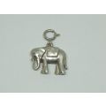 R1 START !! A HEAVY VERY SOLID GENUINE STERLING SILVER ELEPHANT MOTIF CHARM !! LOVELY !!