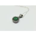 R1 START !! A 40 CM STERLING SILVER NECKLACE & STERLING SILVER FACETED GREEN STONE PENDANT !! WOW !!
