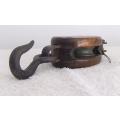 UNUSUAL FIND !! AN OLD LOOKING HOOK PULLY TYPE ITEM THAT LOOKS FISHING RELATED !! VERY VERY COOL !!