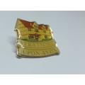 A vintage Stratford Upon Avon souvenir badge / lapel pin