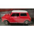 **NEW/BOXED** 1/18 Motormax Timeless Legends Morris Mini Cooper 1961-1967