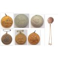 A LOT OF COMMEMORATIVE COINS AND MEDALLIONS AND A SPOON MADE FROM A 1942 COIN