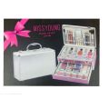 Make up Kit in Aluminium case with drawer