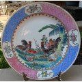 SIGNED VINTAGE FAMILLE ROSE CHINESE PORCELAIN, WALL PLATE, HAND PAINTED WITH 5 ROOSTERS