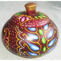 BRIGHT AND CHEERFUL !!!  VINTAGE HAND PAINTED, WOODEN TRINKET BOX WITH LID