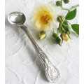 GOOD HEAVY QUALITY, SILVER PLATED, VINTAGE, KINGS PATTERN, SALT SPOON, EXCELLENT CONDITION.