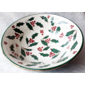 VINTAGE HAND PAINTED BOWL WITH CHRISTMAS HOLLY AND RED BERRIES TOUCHED WITH GOLD DETAIL