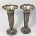 Pair of silver flower vases made in Sheffield by Walker and Hall - 254,6g