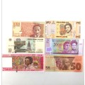 Lot of 10 good condition banknotes some circulated - some rarely seen