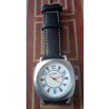 VINTAGE MEN'S CITIZEN QUARTS WHITE DIAL JAPAN MADE WRIST WATCH GOOD CONDITION