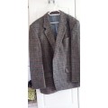 Peter Hadley Harris Tweed 100% Wool Handwoven Jacket in MINT Condition. (1 of 2) Worth R5000