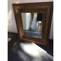 BEAUTIFUL OAK GILDED FRAME MIRROR IN GOOD CONDITION ( 80 X 70 CM )